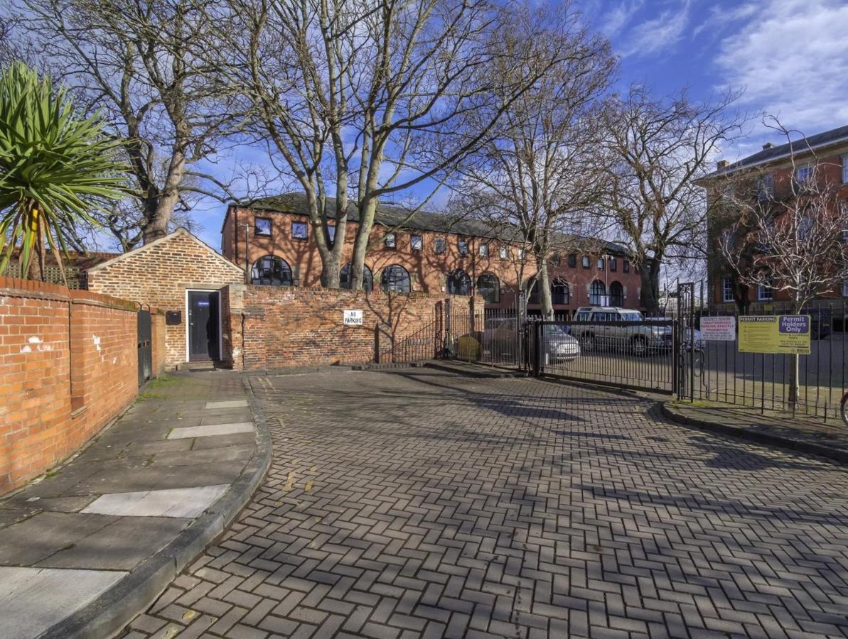 The Beehive Studio Appartement York Buitenkant foto