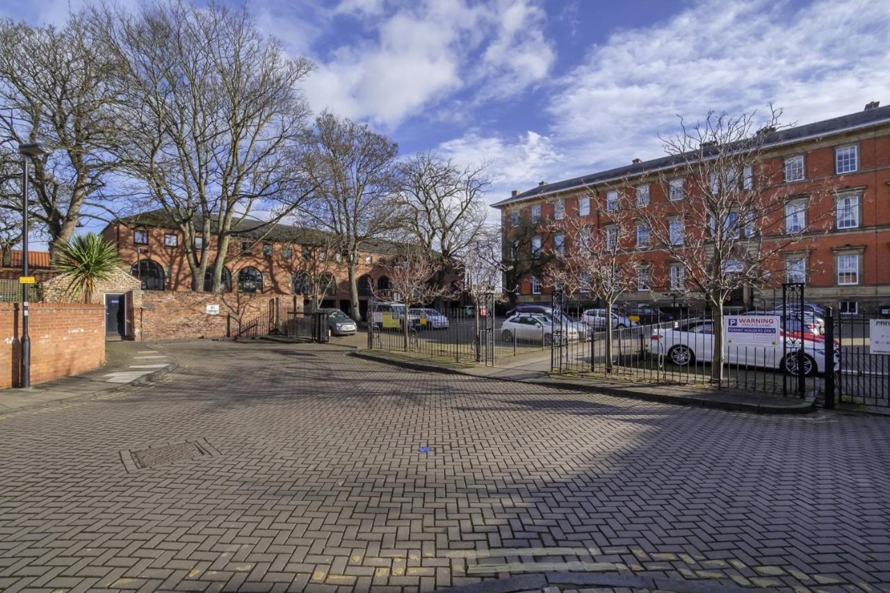 The Beehive Studio Appartement York Buitenkant foto