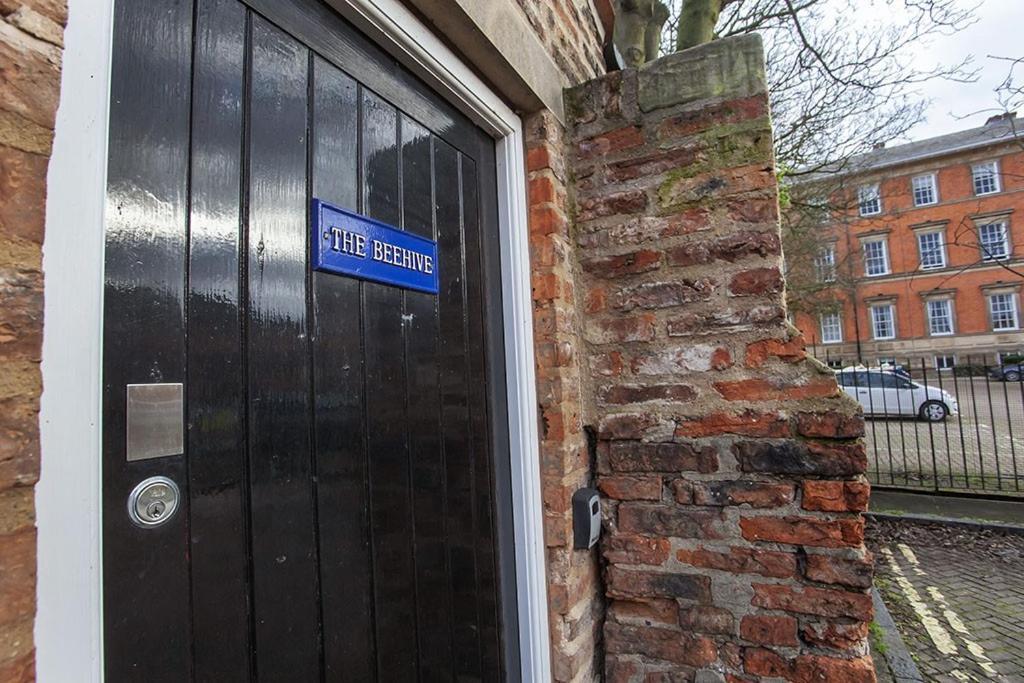 The Beehive Studio Appartement York Buitenkant foto